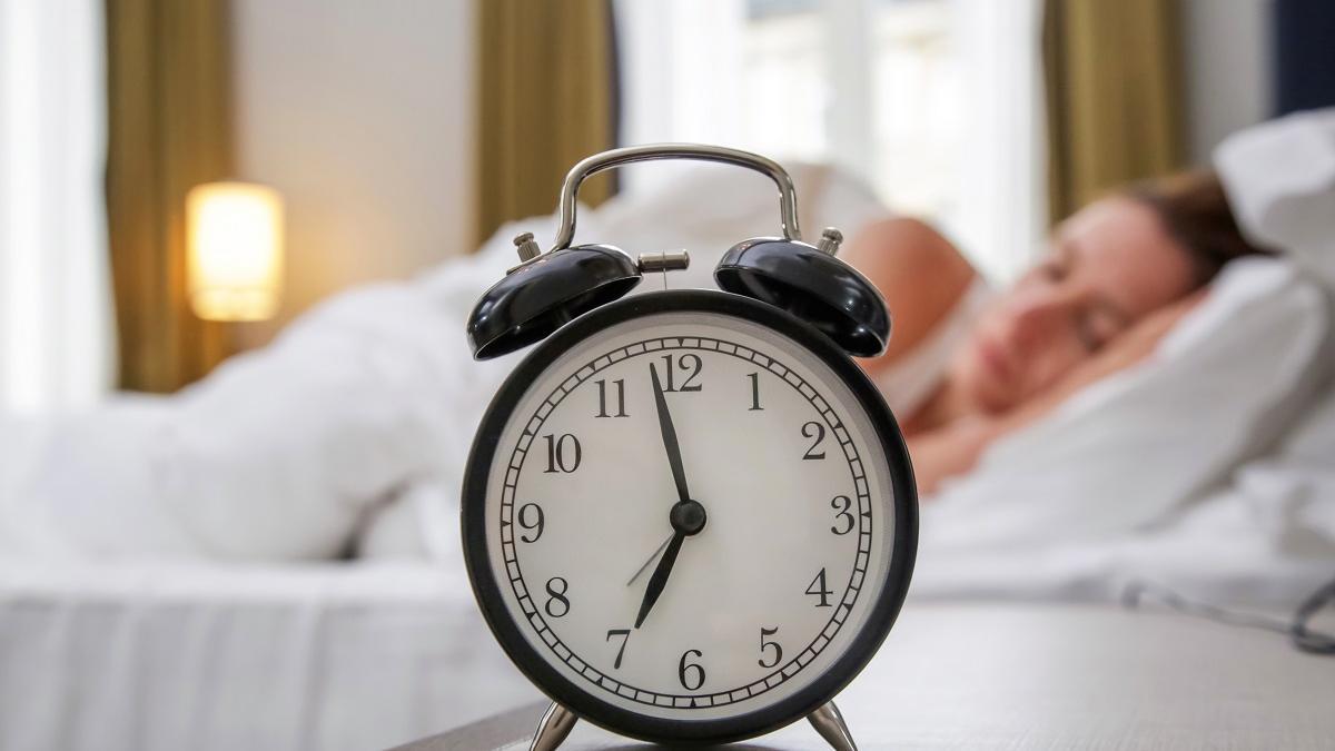 Los españoles dormimos el mínimo de horas recomendado por los expertos en sueño