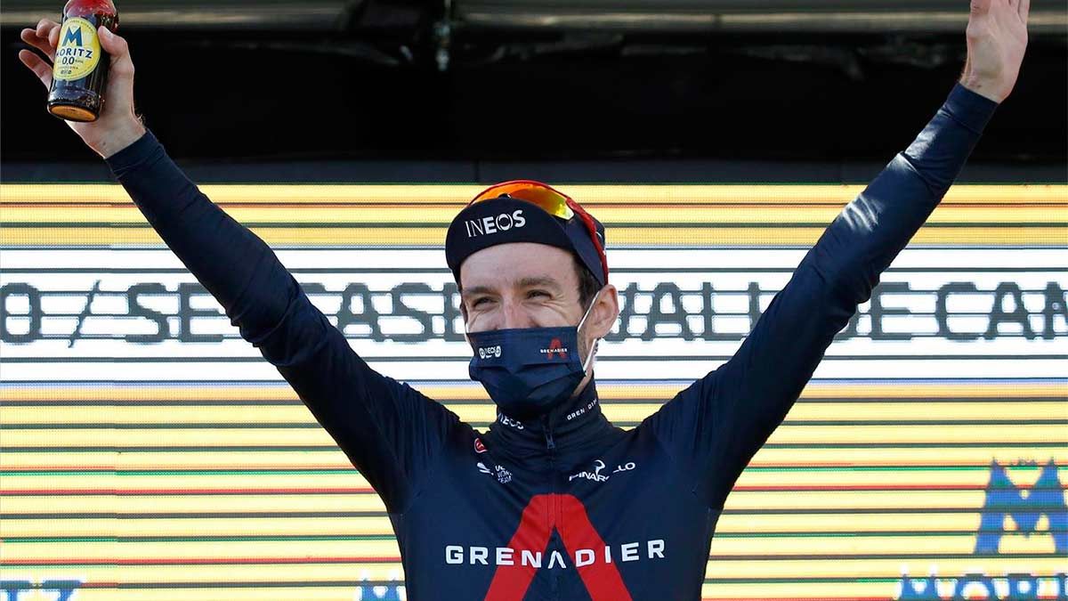 Yates celebrando el triunfo de etapa en la Volta a Catalunya