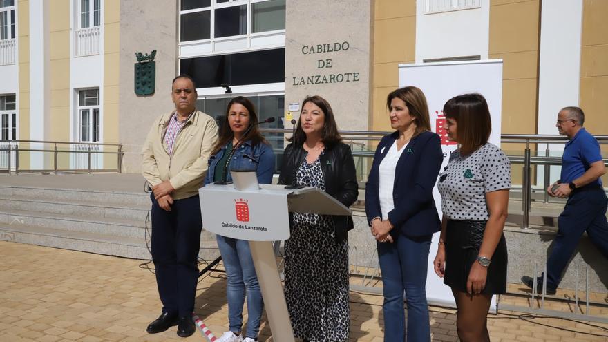 El Cabildo insta a los lanzaroteños a luchar unidos contra el cáncer