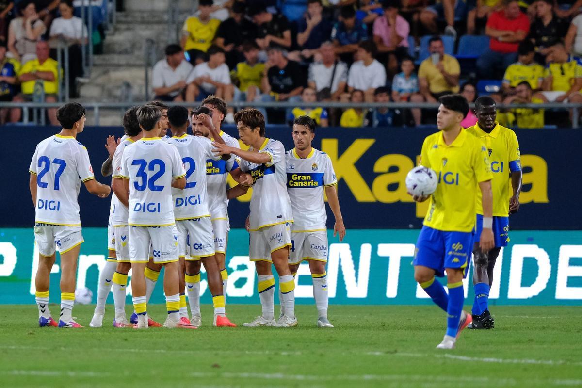 El Cádiz CF - UD Las Palmas, de la final del Carranza, en imágenes El Cádiz CF - UD Las Palmas, de la final del Carranza, en imágenes