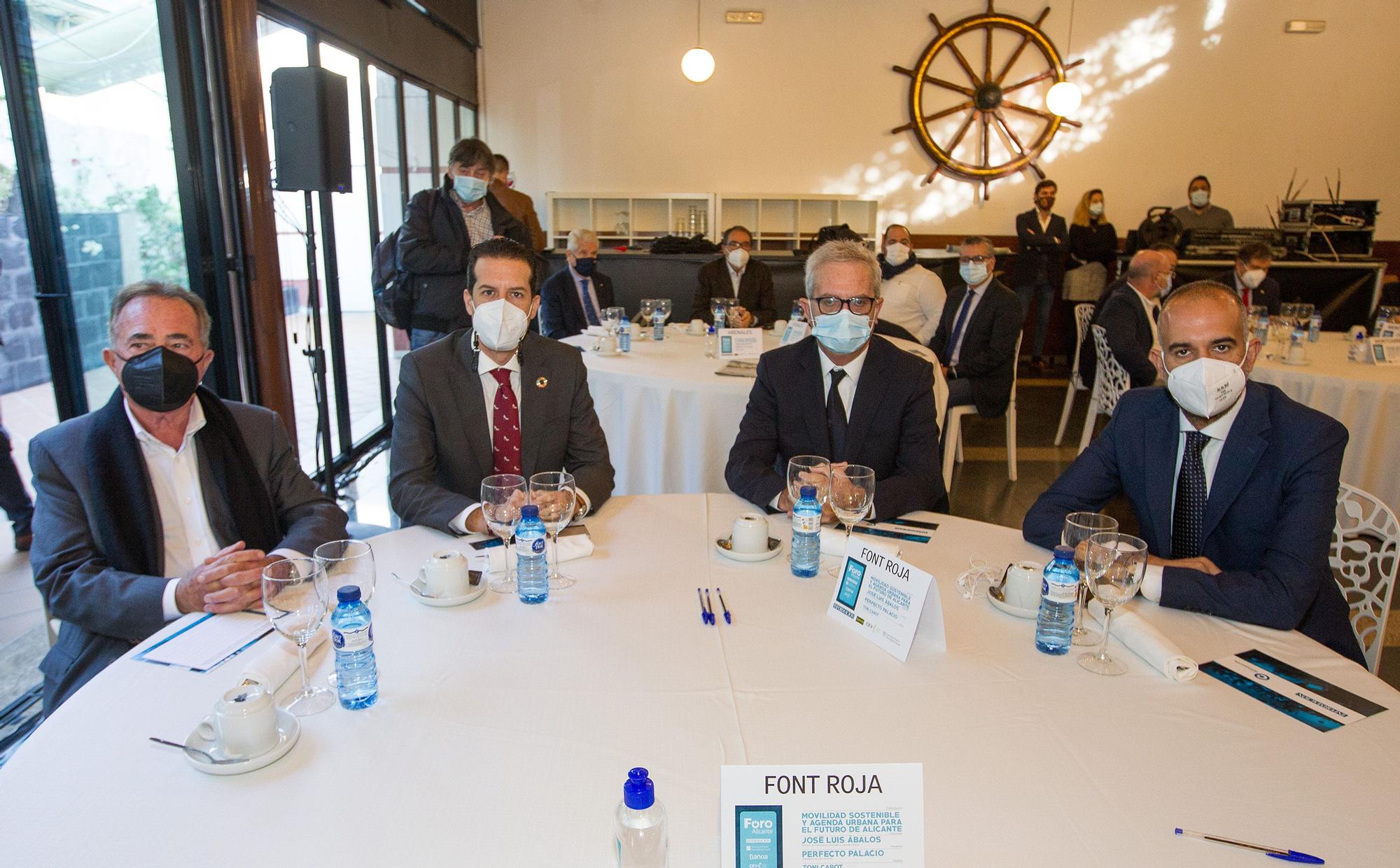 El ministro José Luis Ábalos en el Foro Alicante