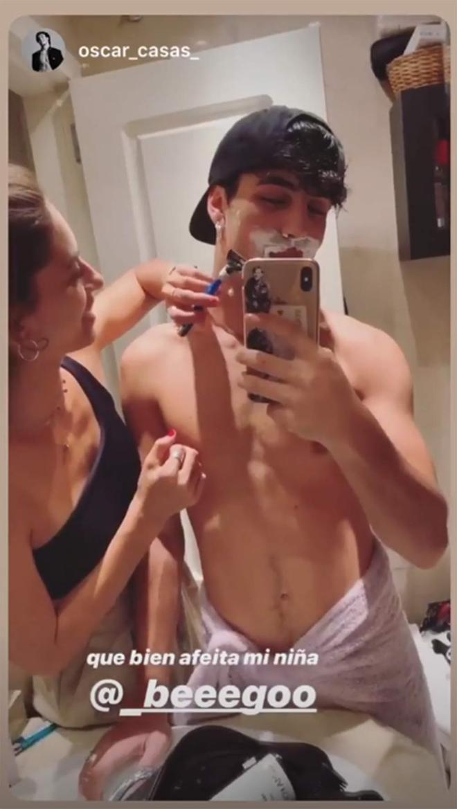 Oscar Casas y Begoña Vargas en el baño