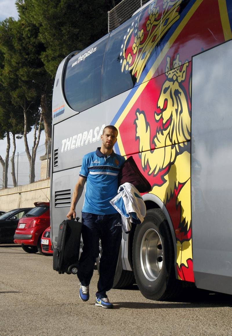 Fotogalería de la salida del equipo en bus a La Coruña