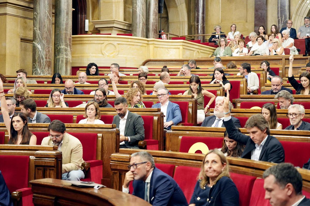 Imagen de la sesión plenaria de este jueves en el Parlament de Catalunya.
