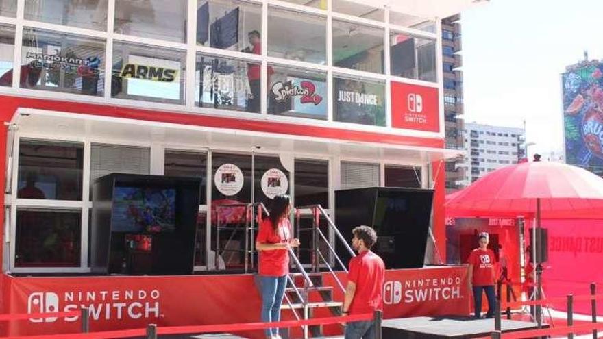 El camión de Nintendo aparca en la plaza del Marqués hasta el próximo sábado