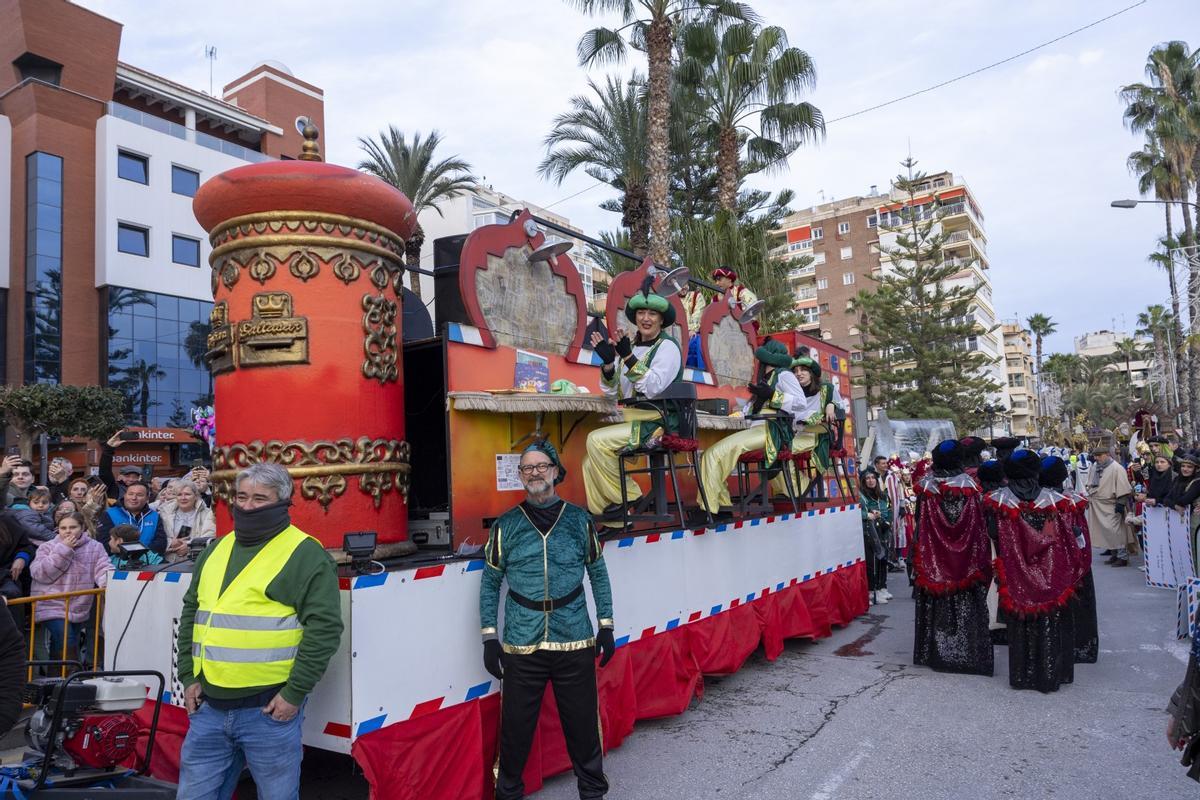 Las mejores imágenes de la Cabalgata de Reyes de Torrevieja 2026