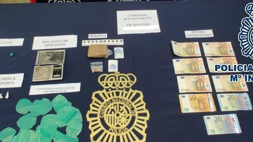 Tres detenidos como responsables de un punto de venta de droga en La Palmilla