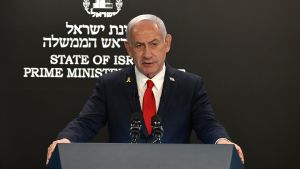 El presidente israelí Benyamín Netanyahu en una conferencia, 10 de agosto de 2025.