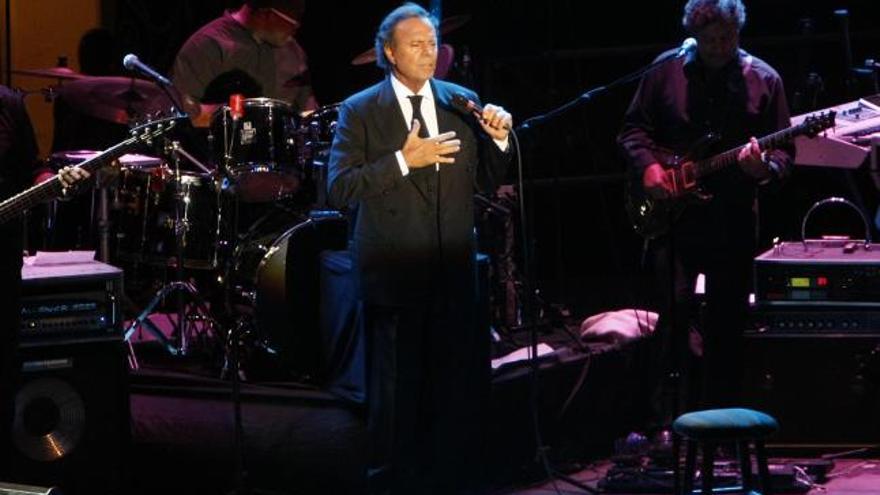 Concierto de Julio Iglesias, en Valencia, en 2009.