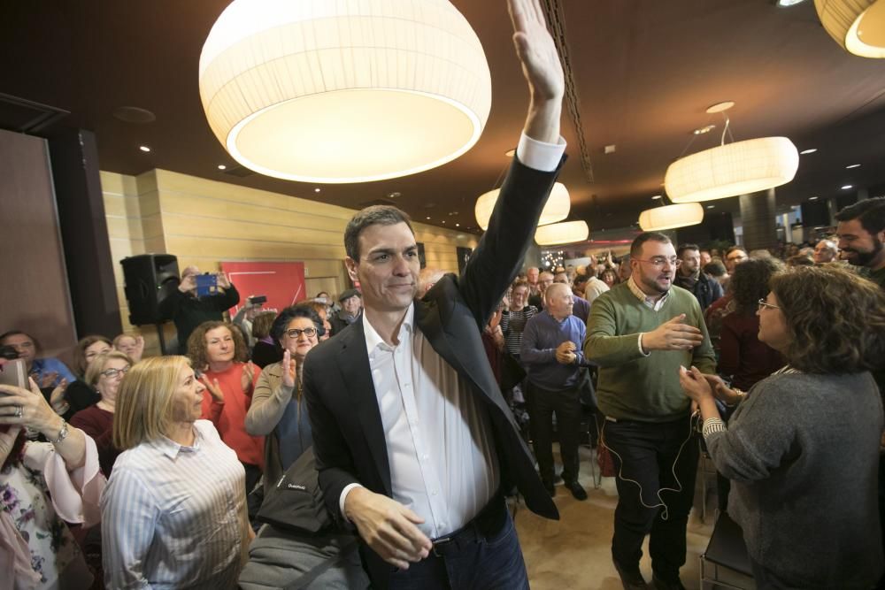 Asamblea con Pedro Sánchez en Oviedo