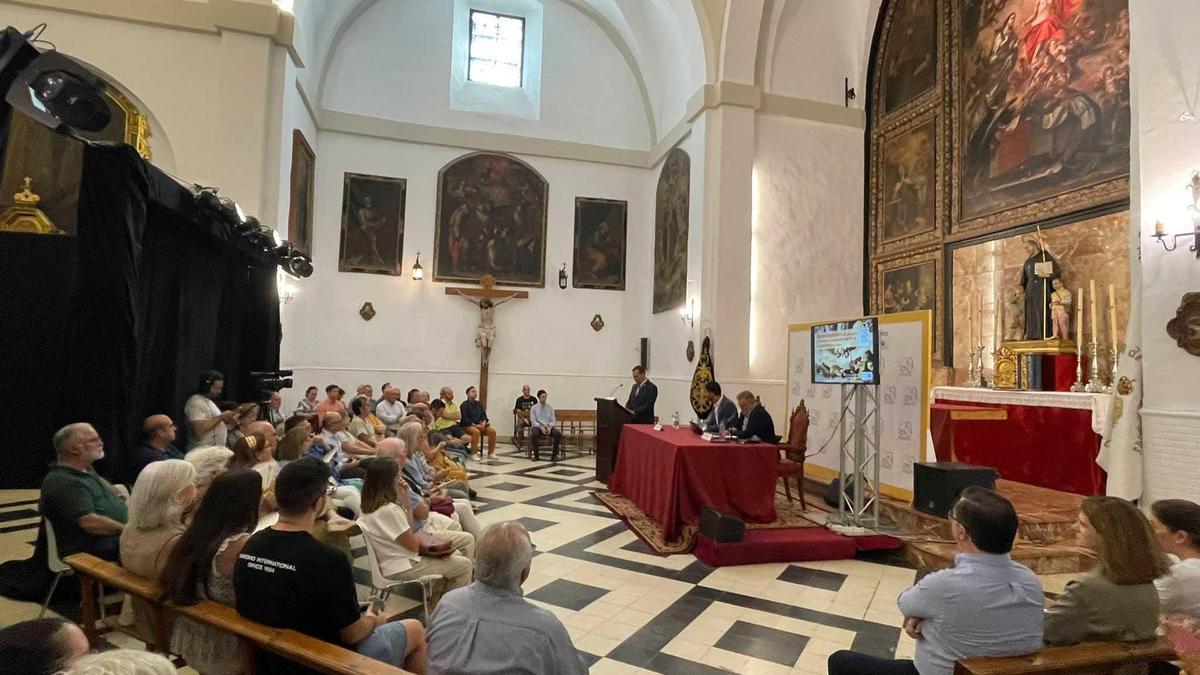 Desarrollo de la conferencia en la que se dio a conocer el hallazgo.