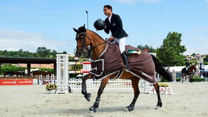 Obstáculo del Trofeo Azkar, que se celebró ayer en Casas Novas.