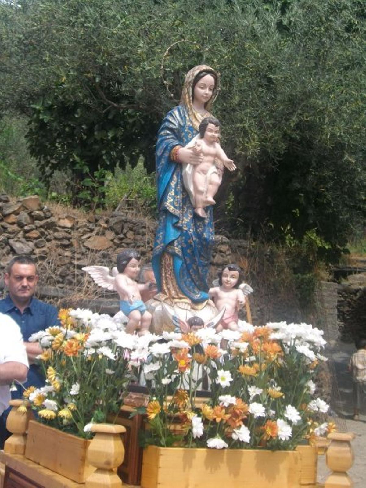 Imagen de la Virgen de los Ángeles de Ovejuela.