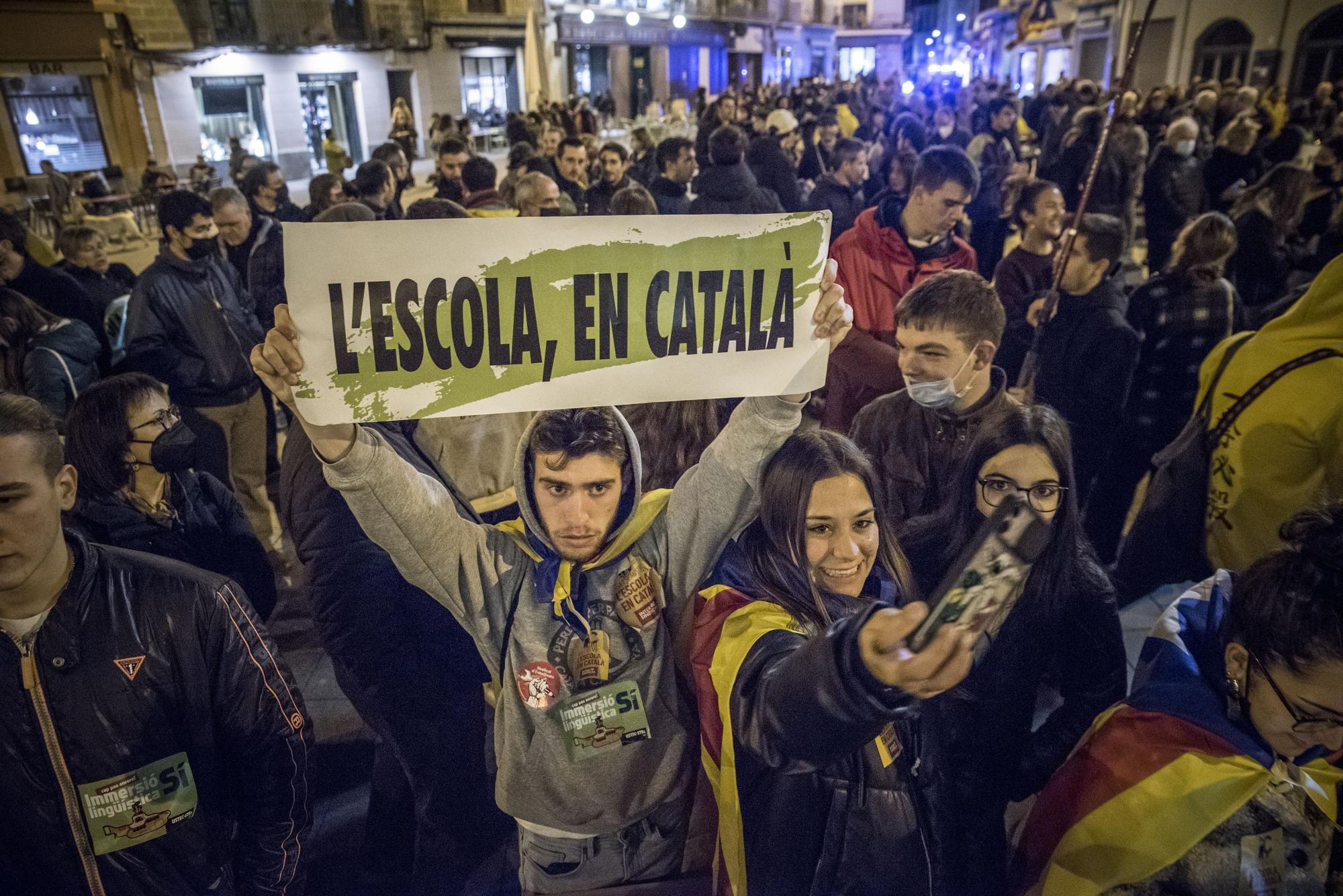 Manifestació a Manresa en defensa de l'escola en català