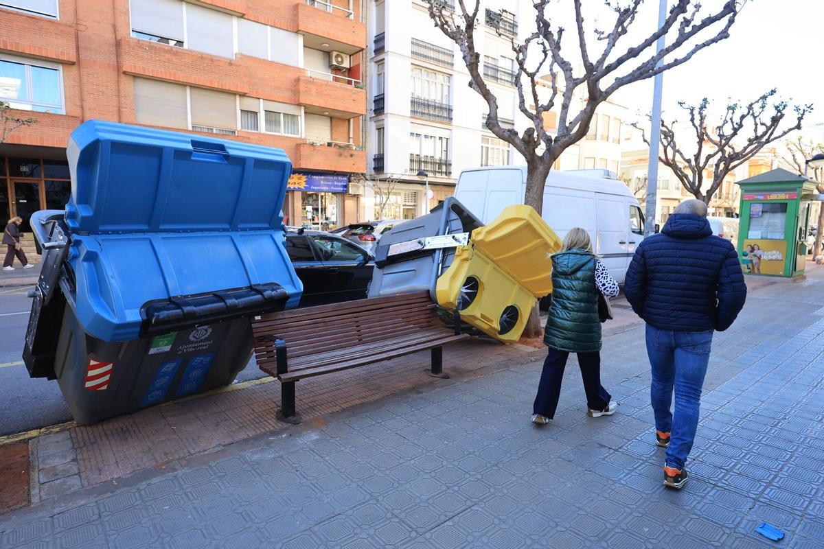 Incidencias ocasionadas por las fuertes rachas de viento en Vila-Real. Incidencias ocasionadas por las fuertes rachas de viento en Vila-Real.