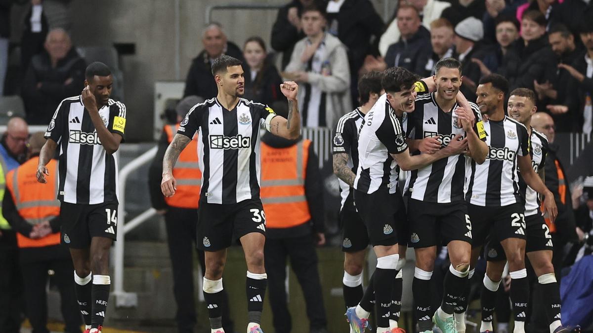 Premier League | El Newcastle no se baja de la Champions Premier League | El Newcastle no se baja de la Champions