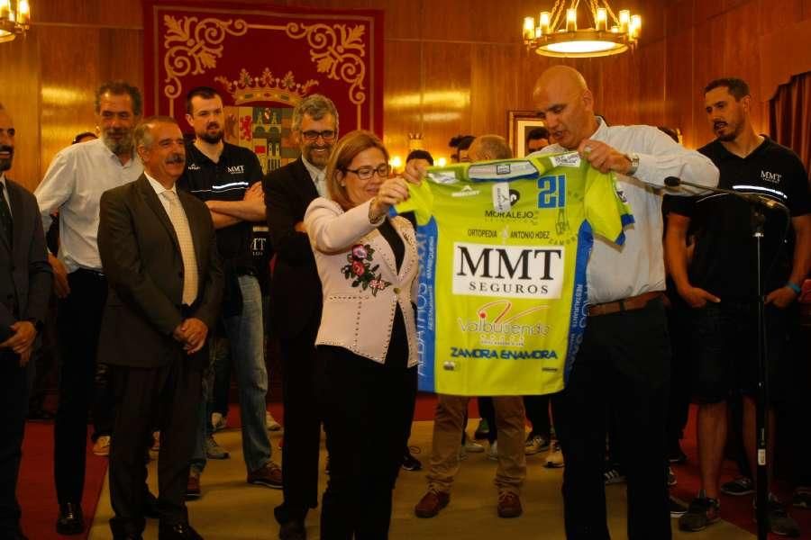 Recepción del MMT Seguros en la Diputación