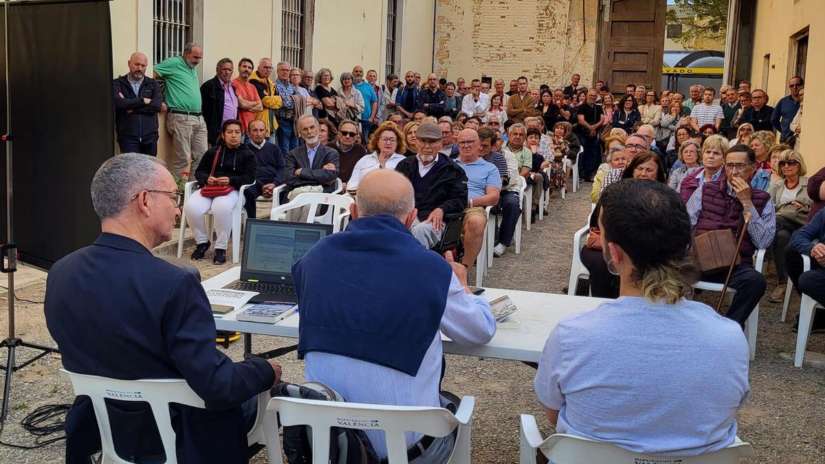 Acto cultural en la Casa dels Artillers de Foios