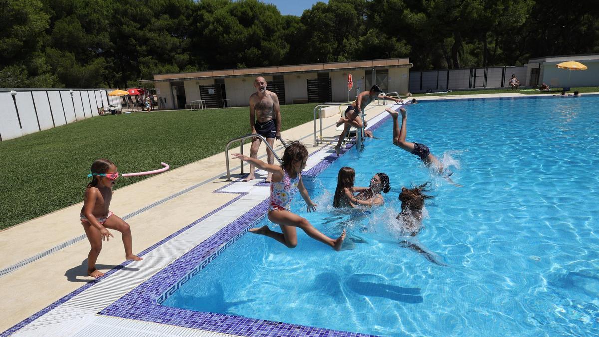 Imagen de archivo de la piscina del Grau de Castelló.