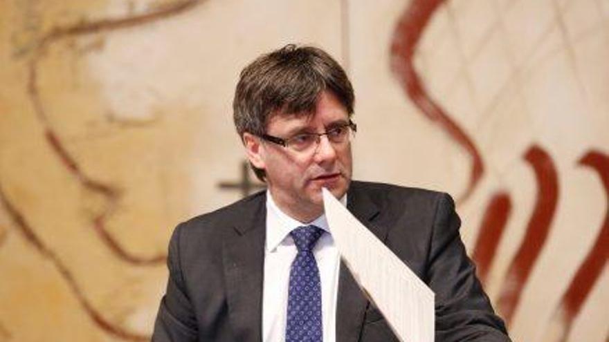 Carles Puigdemont presidint una reunió del seu Govern