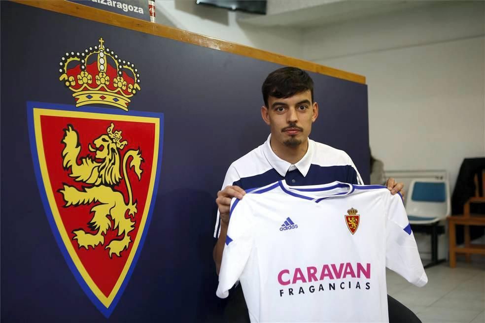 Presentación de Edu Bedia, segundo refuerzo del Real Zaragoza