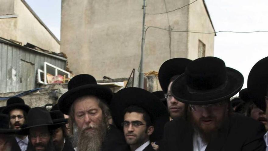 Funeral en Jerusalén de uno de los tres judíos asesinados ayer.