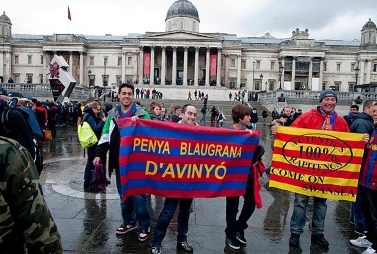 Concentració d’aficionats blaugrana a Trafalgar Square hores abans del partit d’anada de les semifinals de la Champions entre el Chelsea i el Barça.
