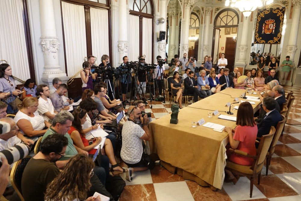 Málaga y la Academia firman el acuerdo para celebrar los Goya en el Carpena