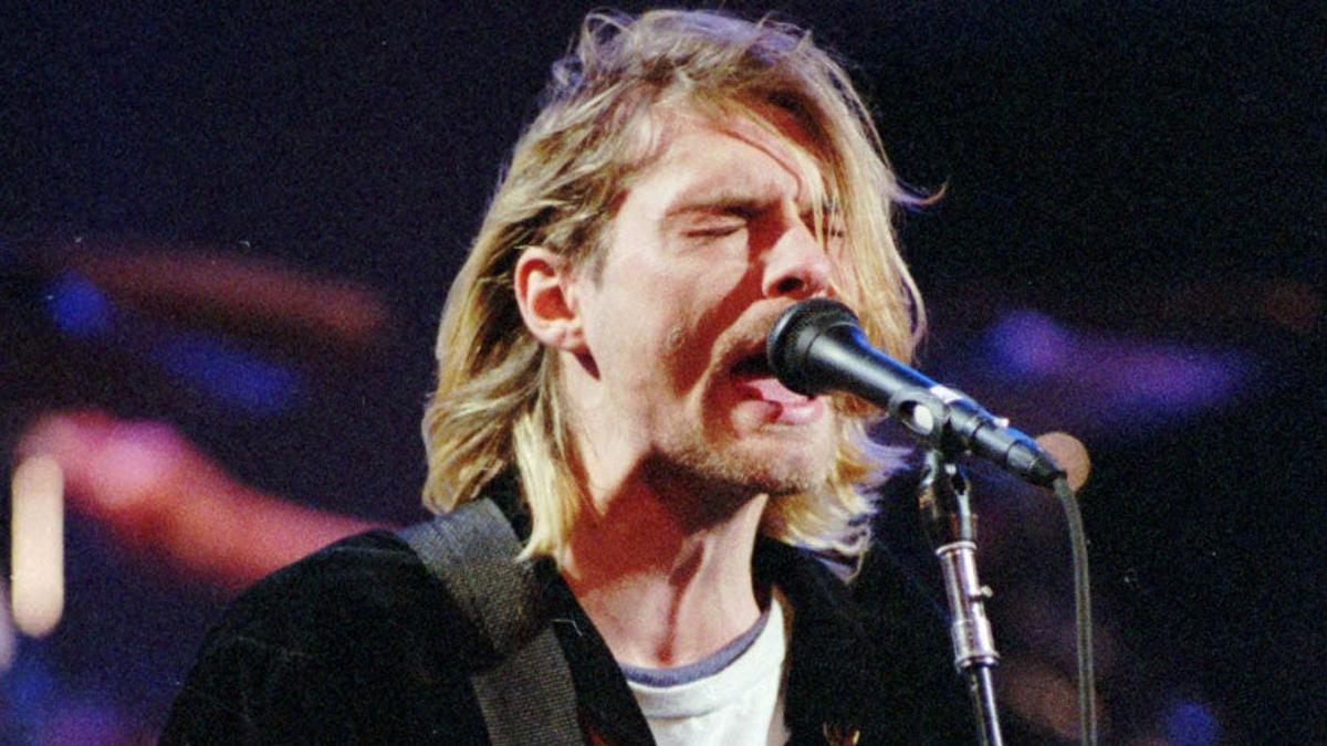 Roban las cenizas de Kurt Cobain