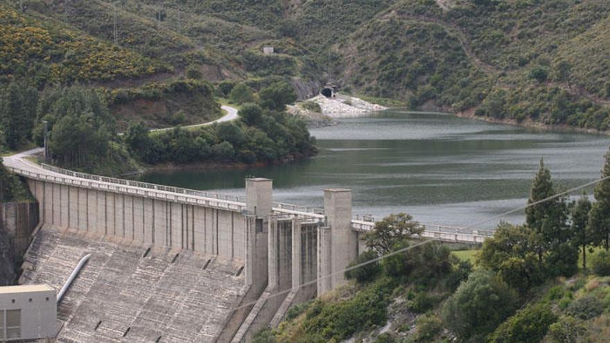 Los malagueños han conseguido ahorrar agua este verano respecto a la que gastaron el pasado año.