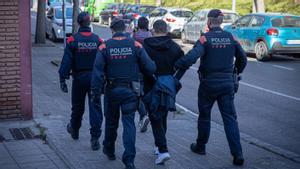 Operació dels Mossos a Barcelona contra una banda especialitzada en allunatges