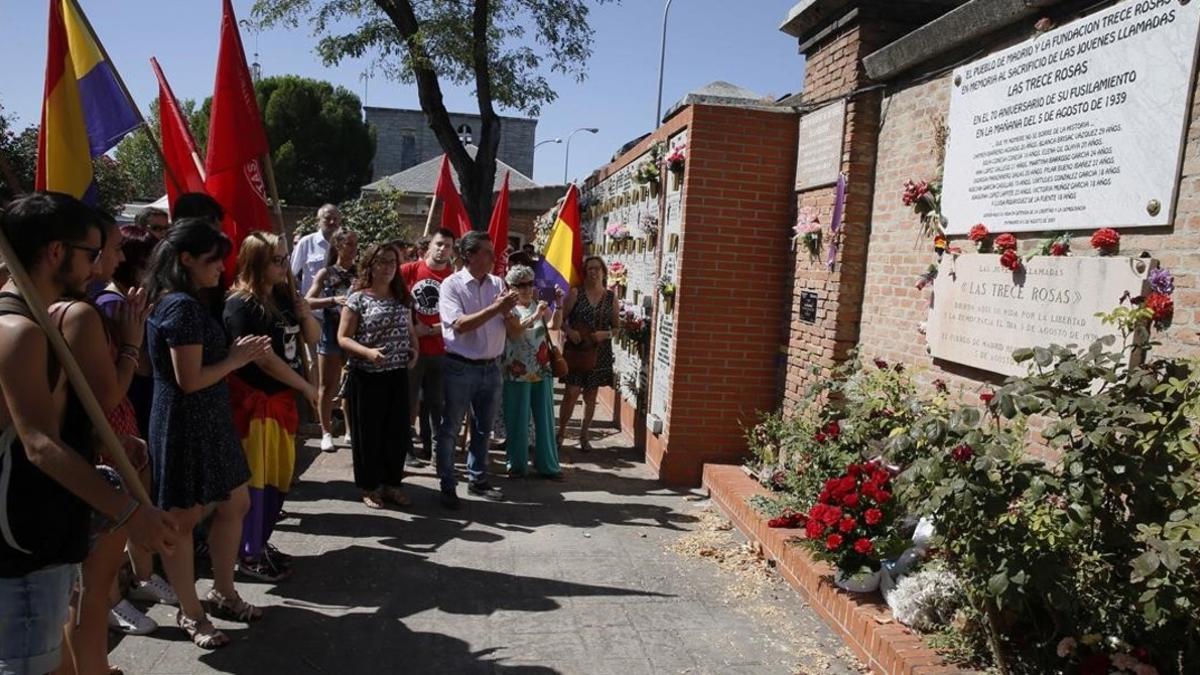 El homenaje a las Trece Rosas de este sábado, 5 de agosto, en el 78º aniversario de su fusilamiento por el franquismo.