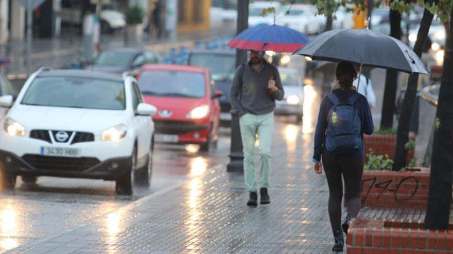 La lluvia podría volver a Málaga durante estos días de puente.