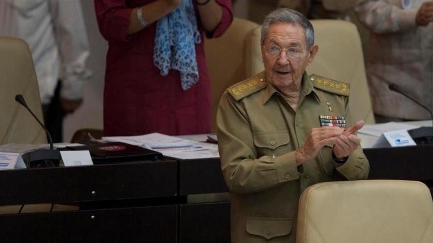 Castro pide sacrificios a los cubanos por la disminución del petróleo venezolano