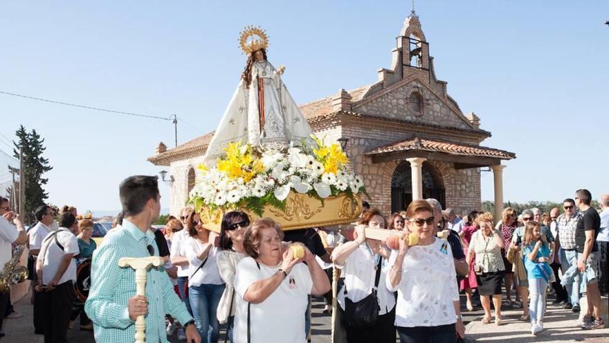 Alcantarilla recibe a su patrona para vivir las Fiestas de Mayo