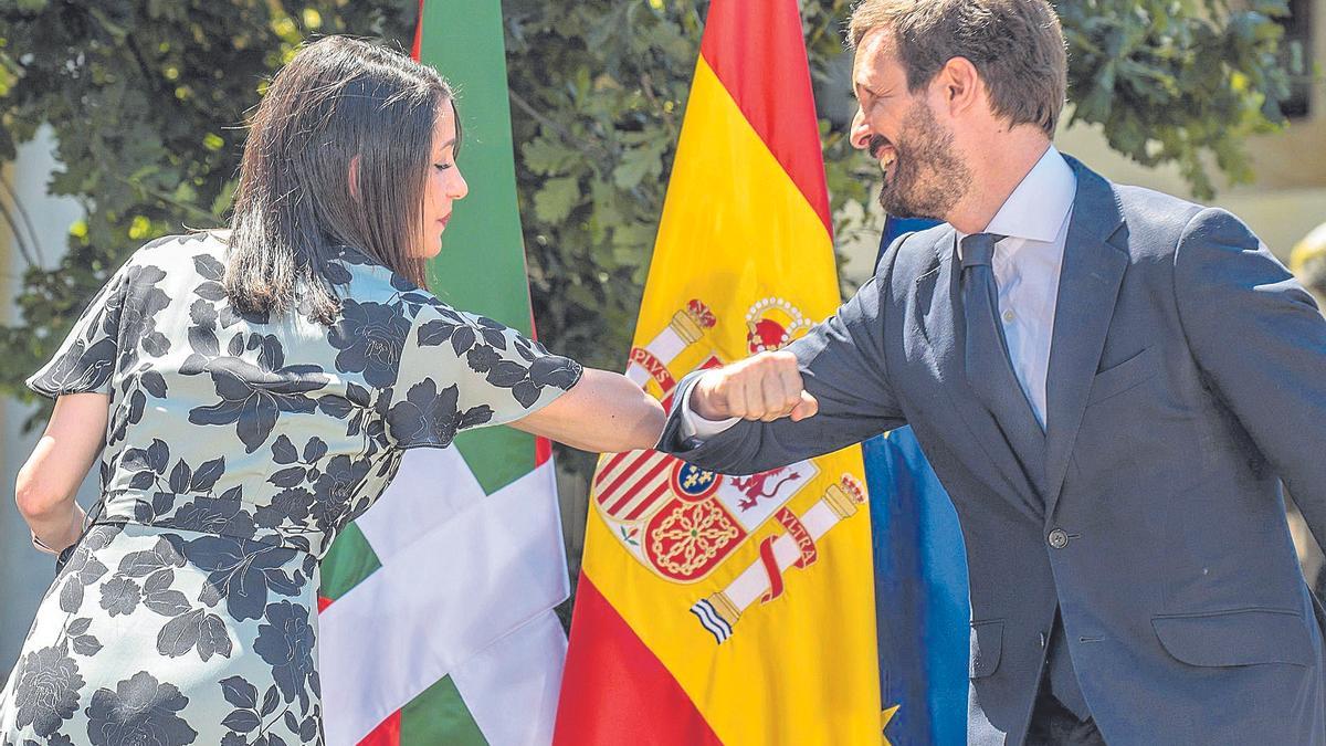 Inés Arrimadas y Pablo Casado, en una imagen de archivo.