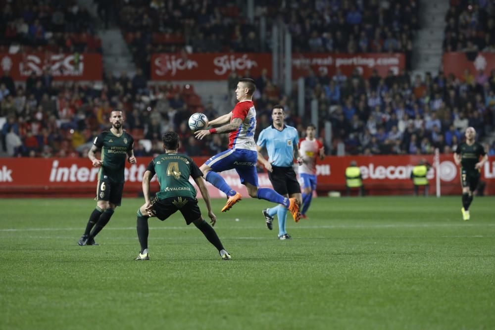 El partido entre el Sporting y la Ponferradina, en imágenes