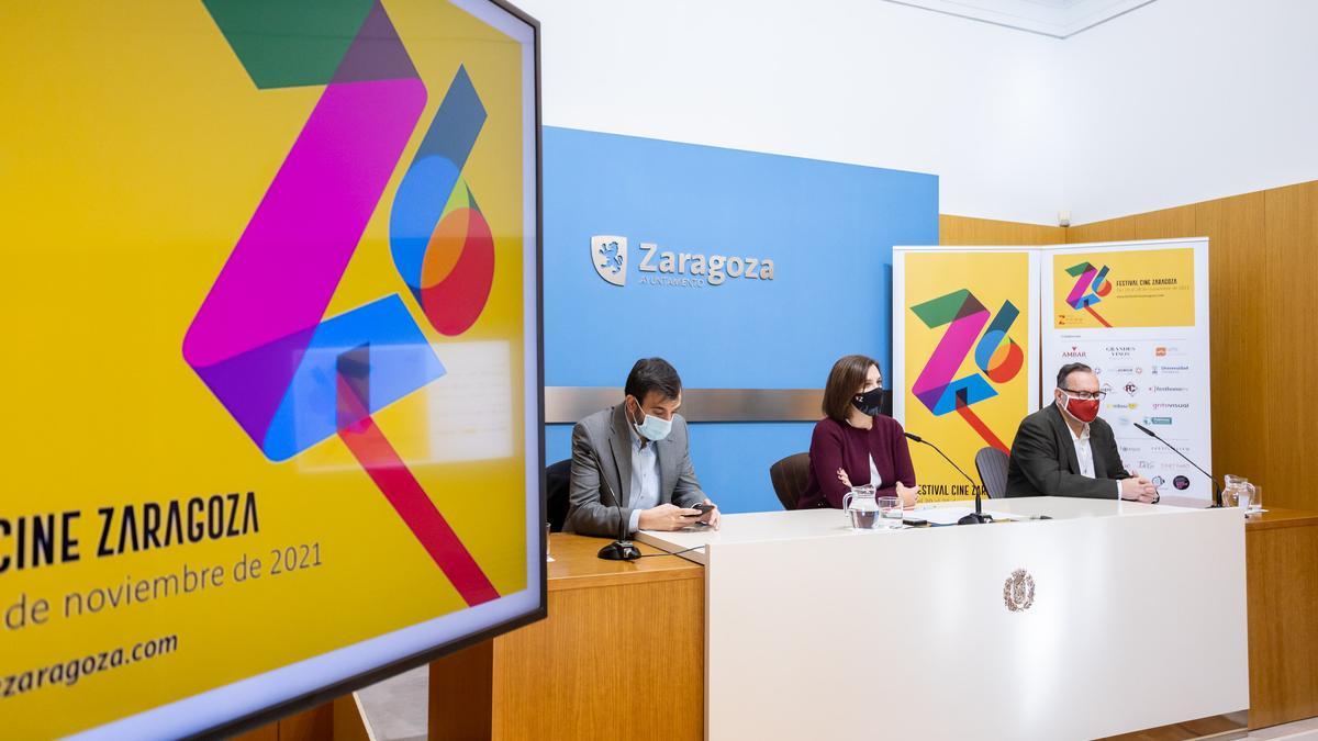 David Lozano, Sara Fernández y José Luis Anchelergues, director de la cita, en la presentación del festival.