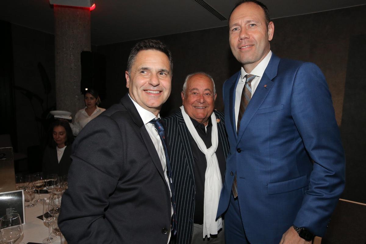 David Plana, CEO de Camiral, junto a Ángel Gallardo y el Conseller d'Esports, Berni Rodríguez, en la 'Nit del Golf'