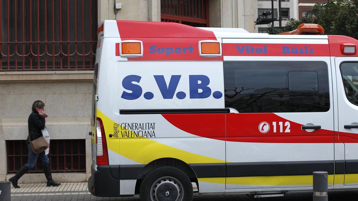 Accidente de tráfico en València: un peatón atropellado por una moto en la Gran Vía Ramón y Cajal.