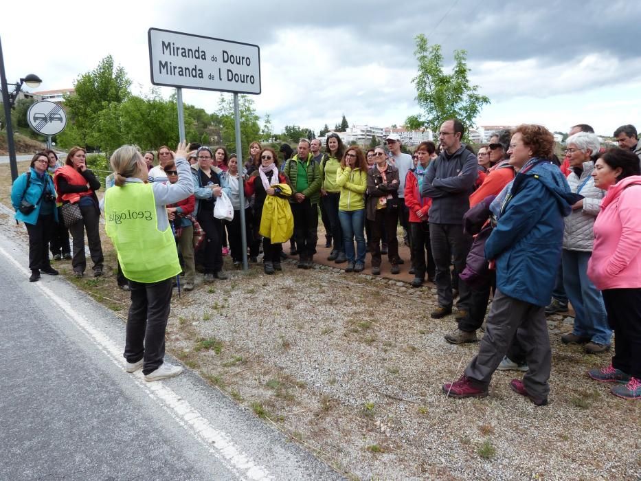 Visita de geólogos por Arribes