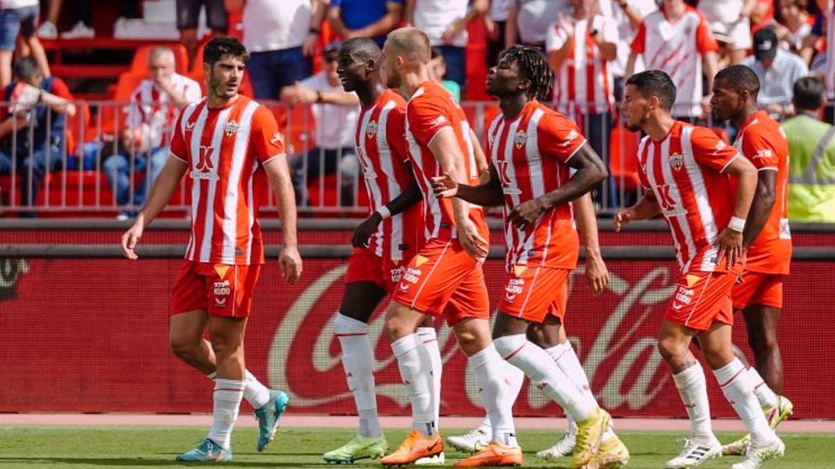 Resumen, goles y highlights del Almería 3 - 1 Rayo Vallecano de la jornada 8 de LaLiga Santander