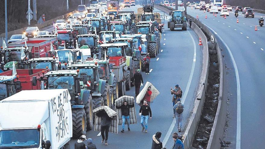 La patronal del transporte advierte de los posibles cortes de carretera en la AP-7