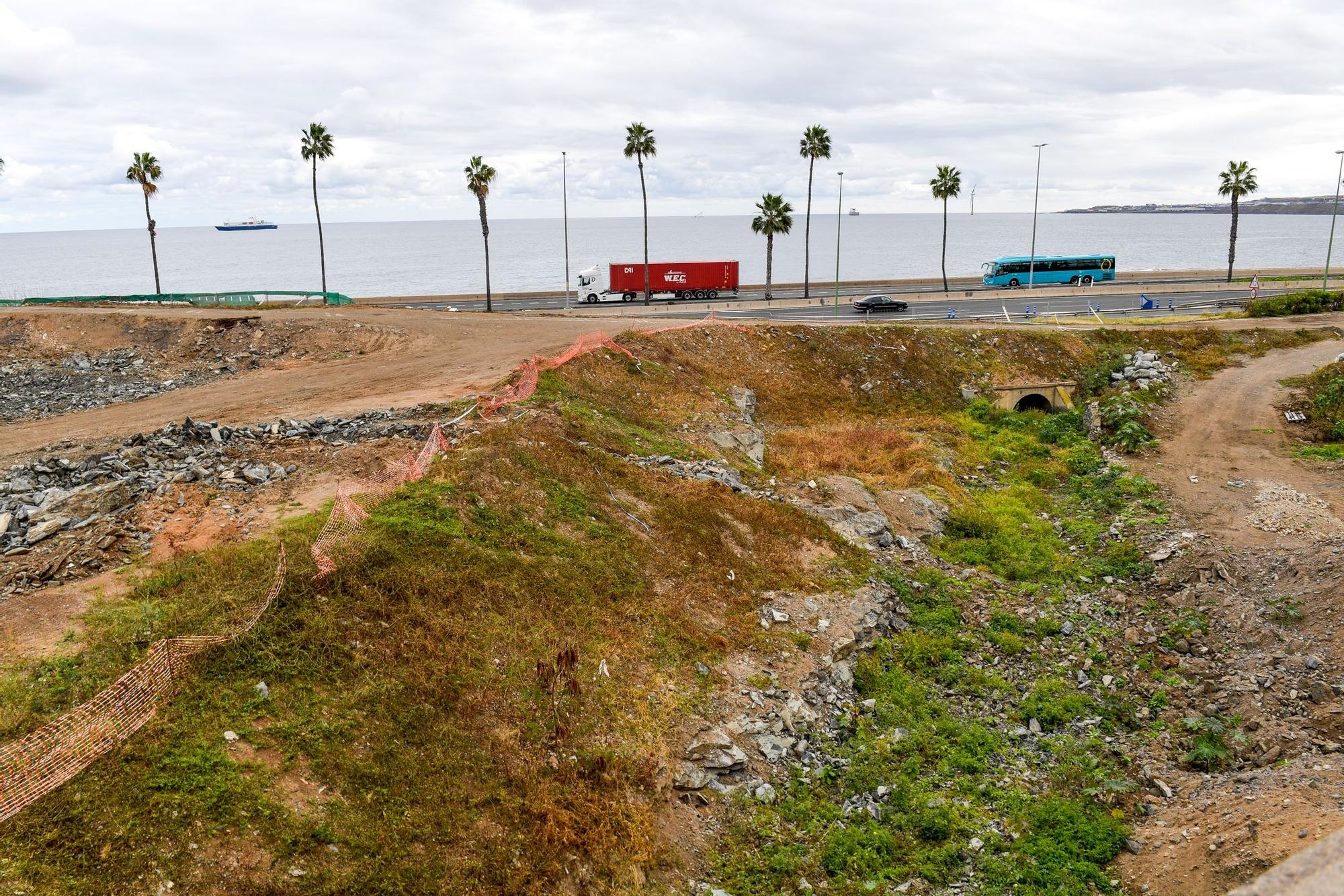 Estado de las obras en la Avenida Marítima, San Cristóbal y la estación de la Metroguagua en Hoya de la Plata