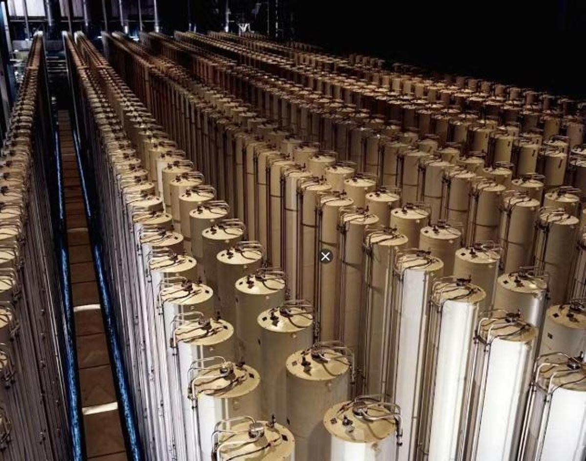 Cascada de centrifugadores de gas a una planta dels Estats Units