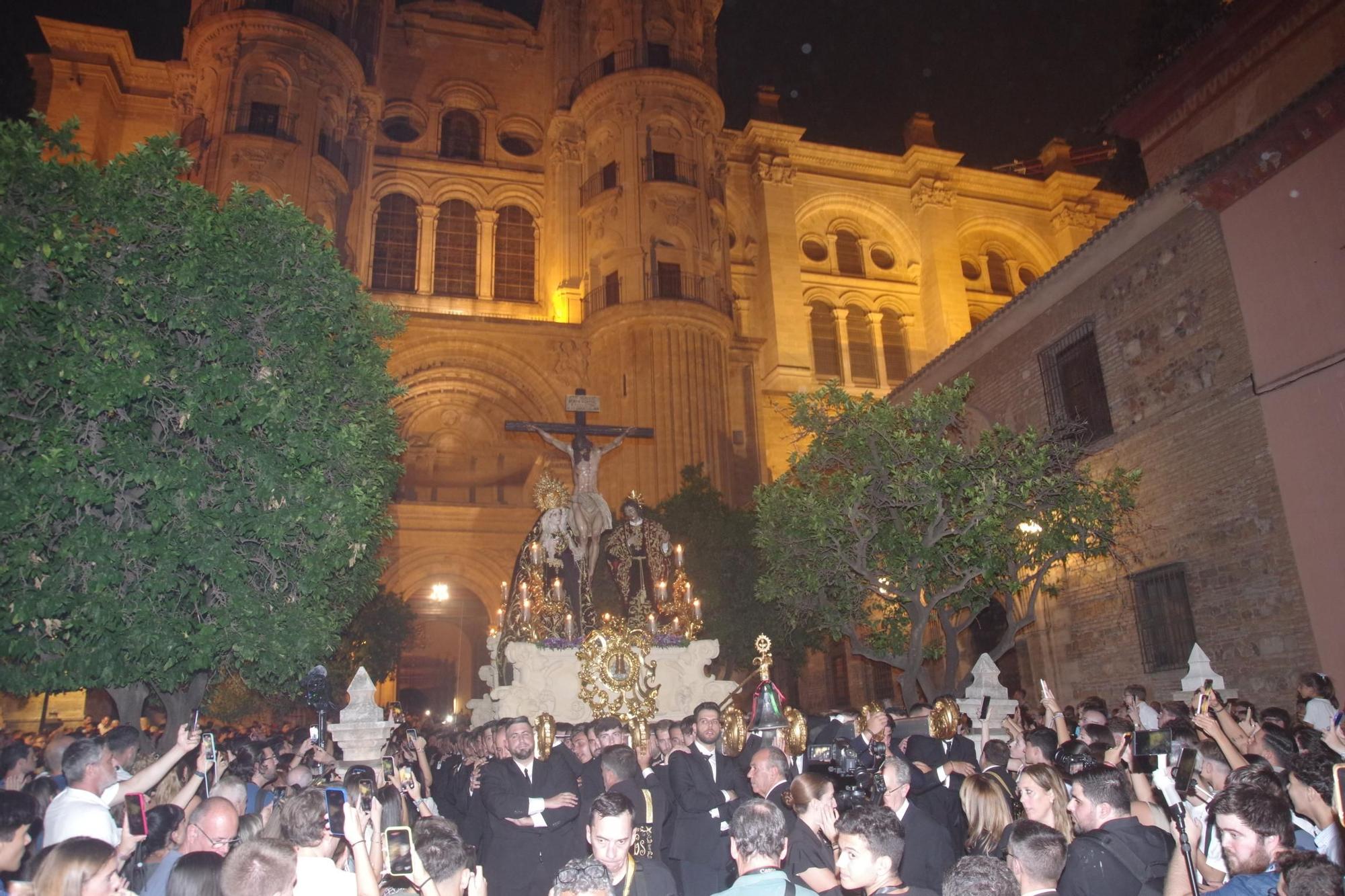 Procesión de la hermandad del Puerto de la Torre por el Centro de Málaga