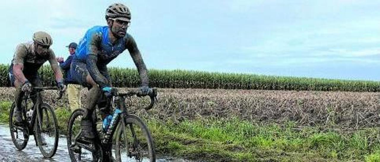 Un momento de la clásica París-Roubaix. | MOVISTAR
