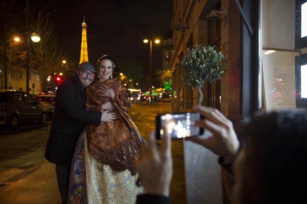 La galería más completa de un viaje histórico en la fiesta, con las falleras mayores en la ciudad más especial del mundo