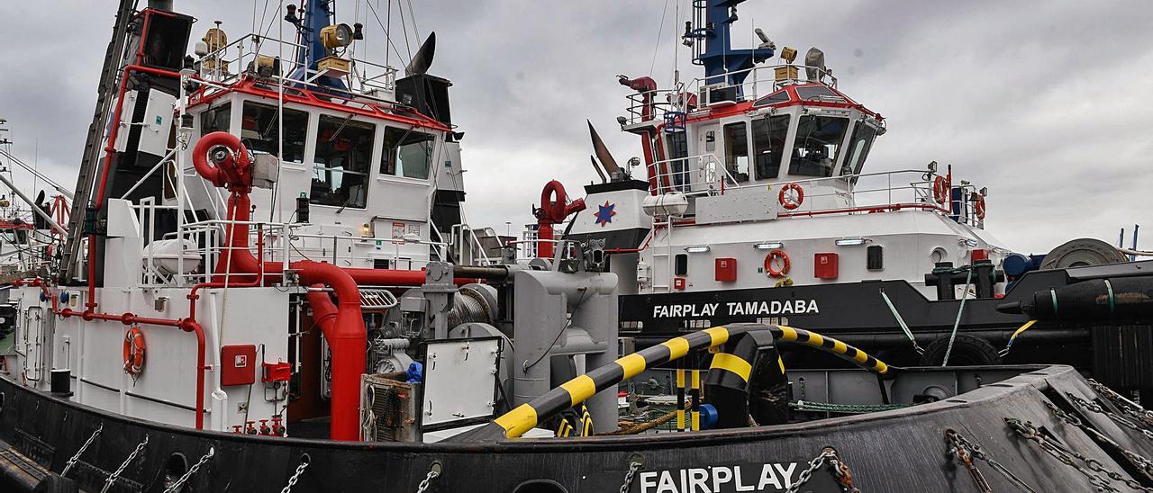 Remolcadores de Odiel Towage atracados en el Puerto de La Luz. | |  JUAN CASTRO