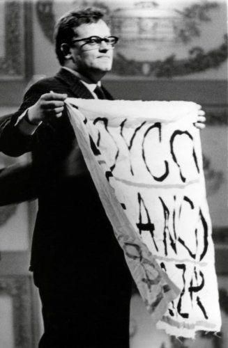 Pancarta antifranquista en el Festival de Eurovisión de 1964.